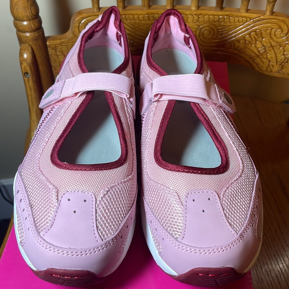 Like New Cheeks Fit Body Walker Size 8 Pink Sneakers Shoes - Picture 2 of 5